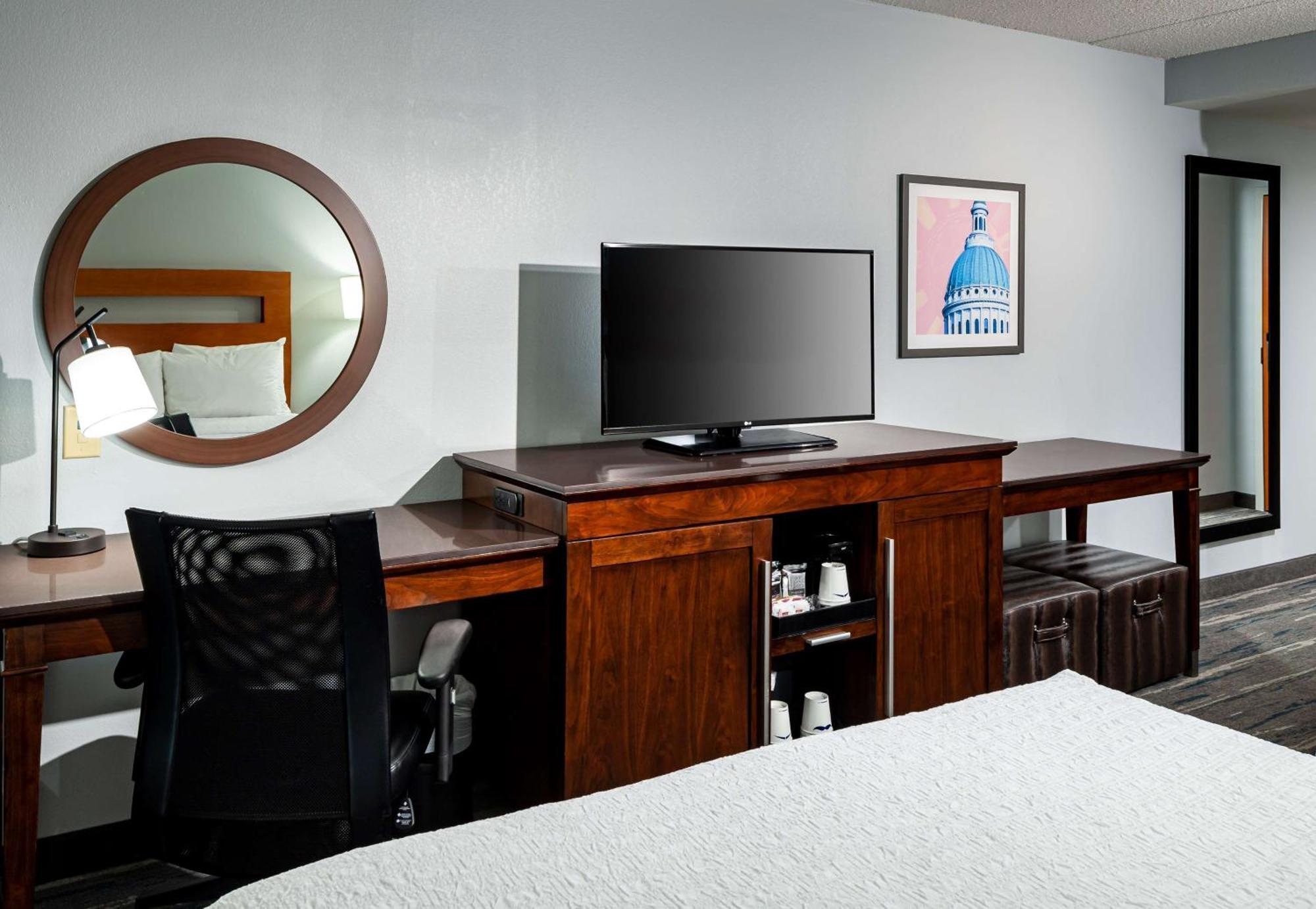 Hampton Inn & Suites St. Louis At Forest Park Exteriér fotografie