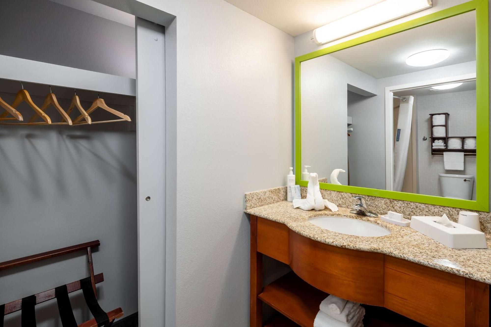 Hampton Inn & Suites St. Louis At Forest Park Exteriér fotografie
