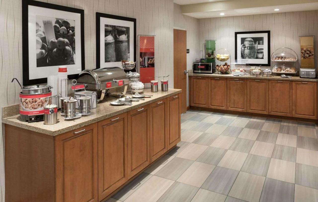 Hampton Inn & Suites St. Louis At Forest Park Exteriér fotografie